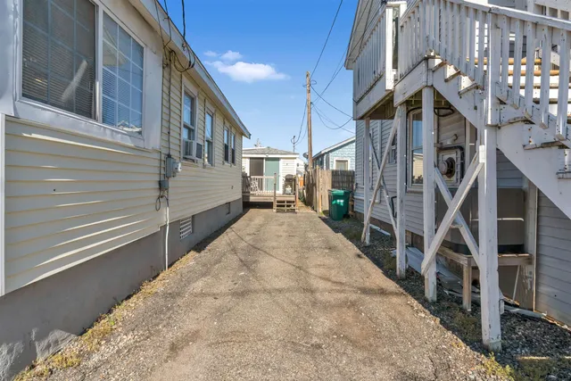 $586,500 | 17 Johnson Avenue, Hampton, NH 03842