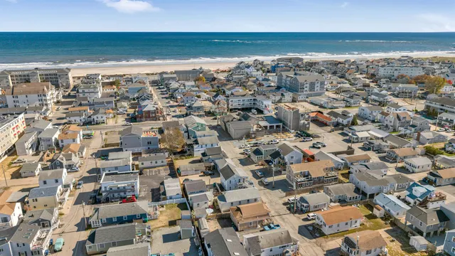 $586,500 | 17 Johnson Avenue, Hampton, NH 03842