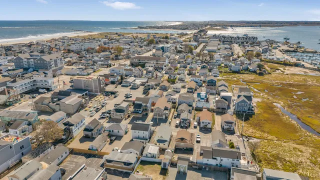 $586,500 | 17 Johnson Avenue, Hampton, NH 03842