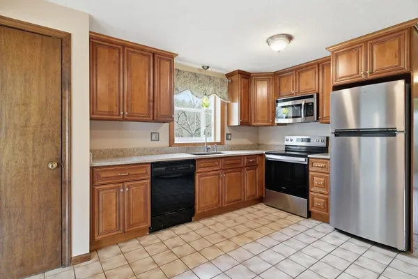 $440,000 | 10 Revere Road, Southwick, MA 01077
