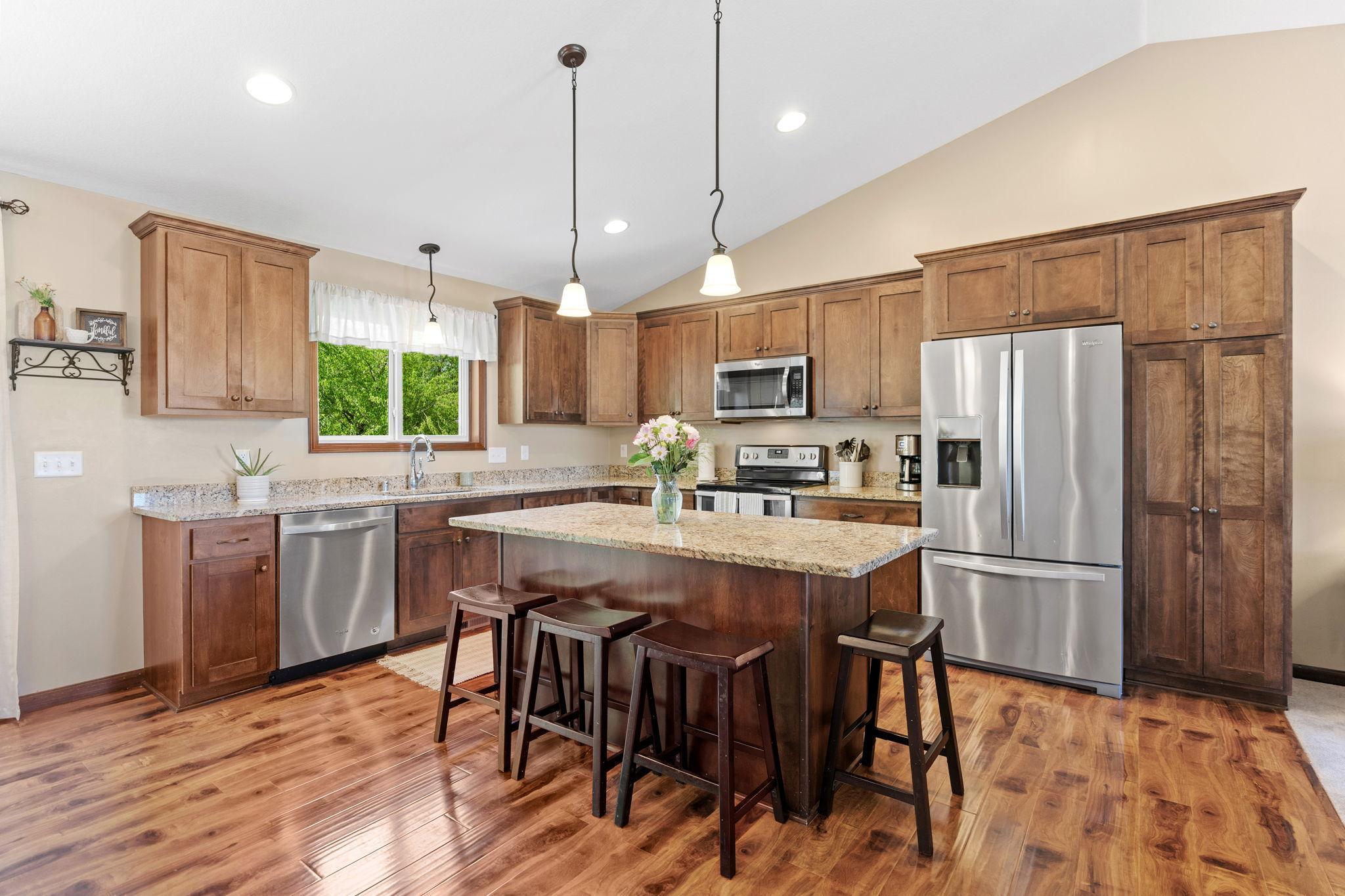 805 Cologne Lane Waverly, MN 55390 - Photo 3 of 58