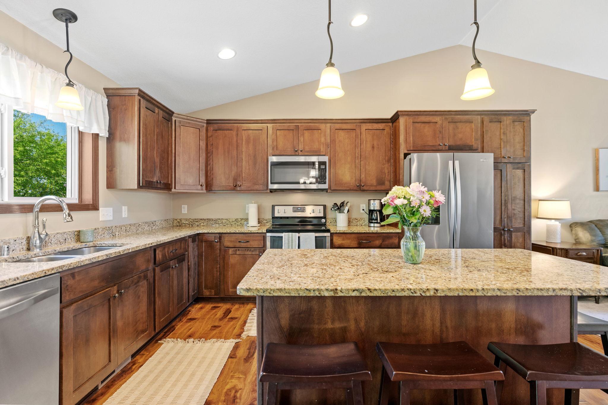 805 Cologne Lane Waverly, MN 55390 - Photo 4 of 58