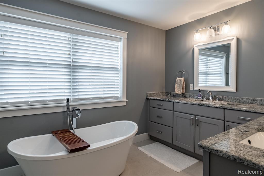 4006 Amherst Road Royal Oak, MI 48073 - Photo 38 of 72