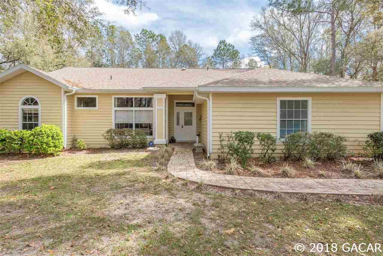 10107 Southwest 75th Way Gainesville, FL 32608 - Photo 2 of 23 Front of Home