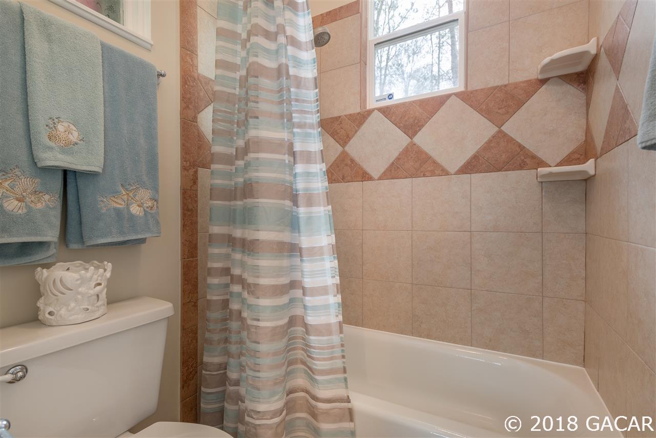 10107 Southwest 75th Way Gainesville, FL 32608 - Photo 13 of 23 Master Bath