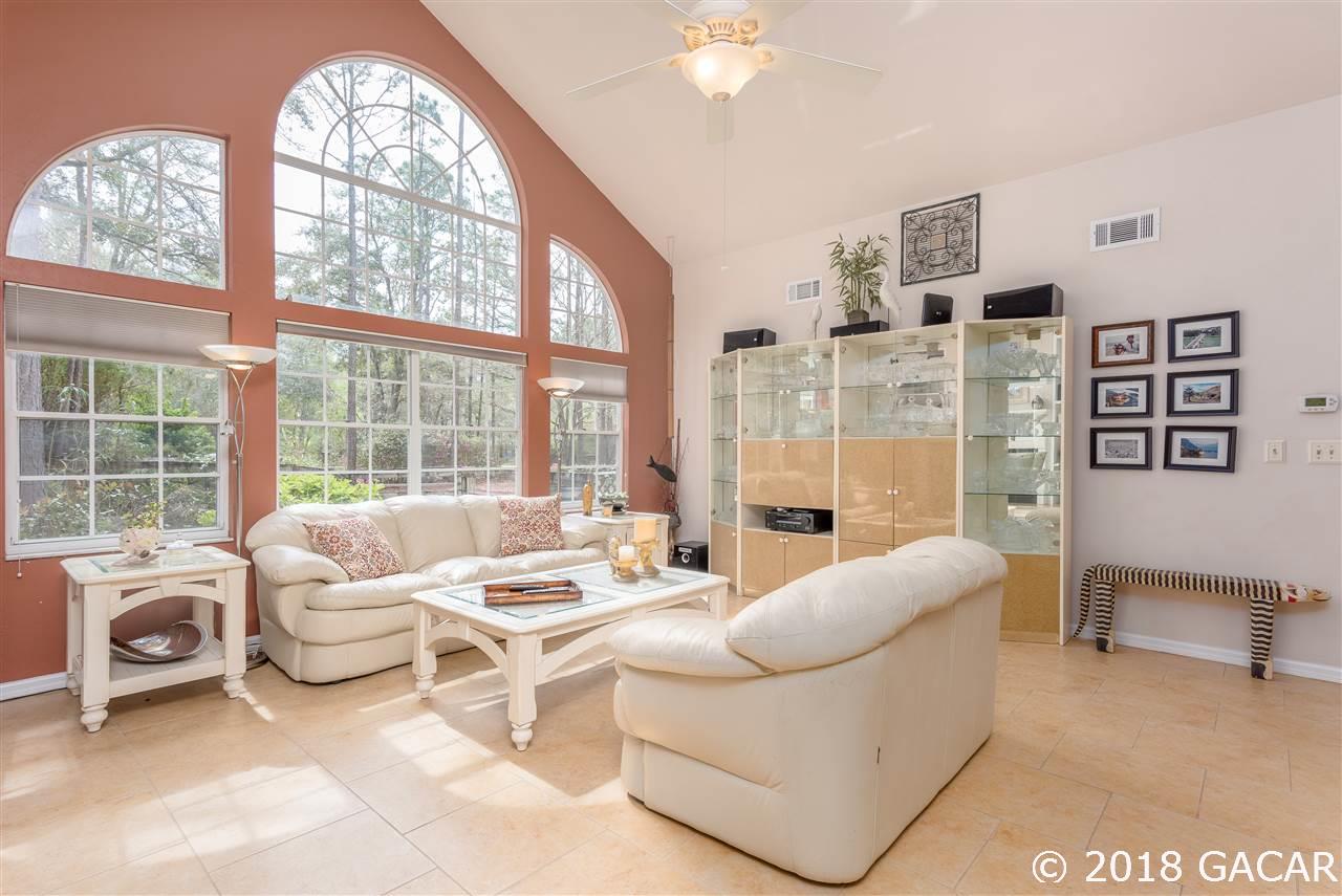 10107 Southwest 75th Way Gainesville, FL 32608 - Photo 6 of 23 Family Room