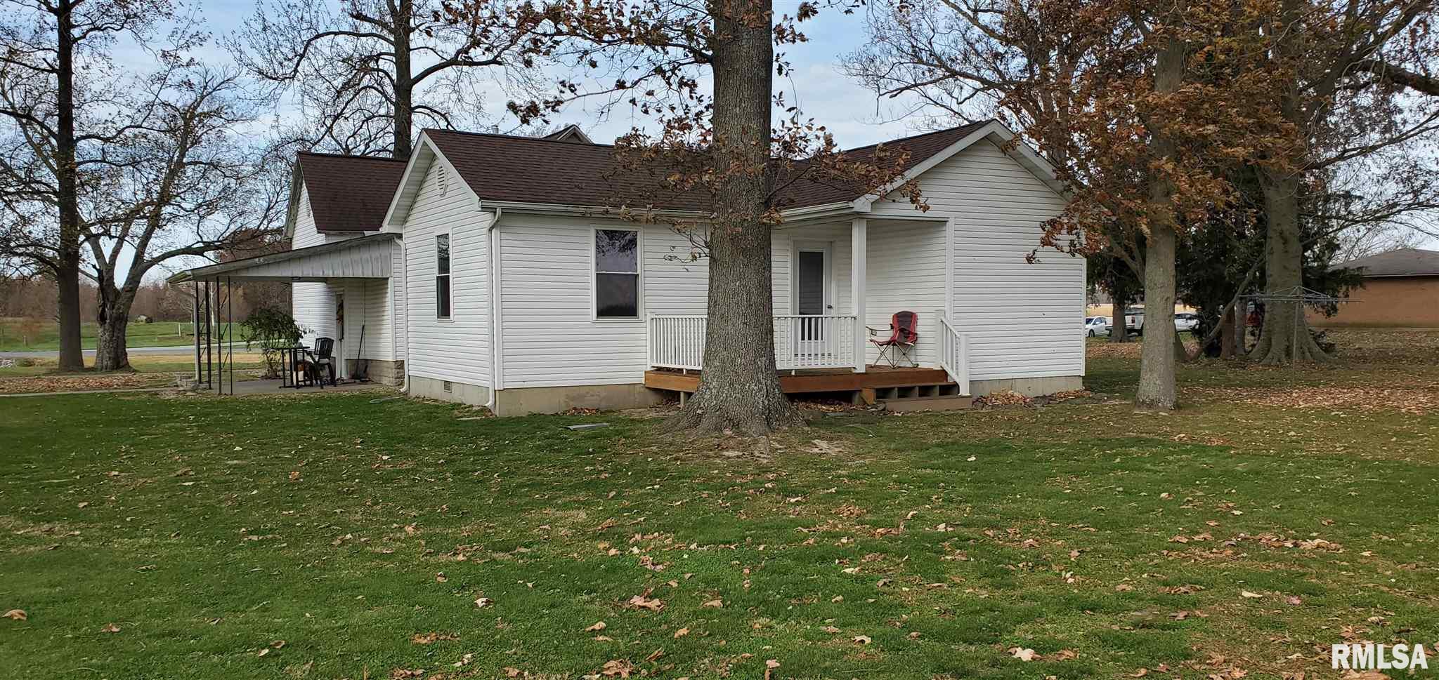 3794 Valier Carpet Road Tamaroa, IL 62888 - Photo 3 of 26
