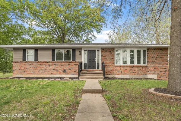 6824 McDonell Lane, Jefferson City, MO 65109