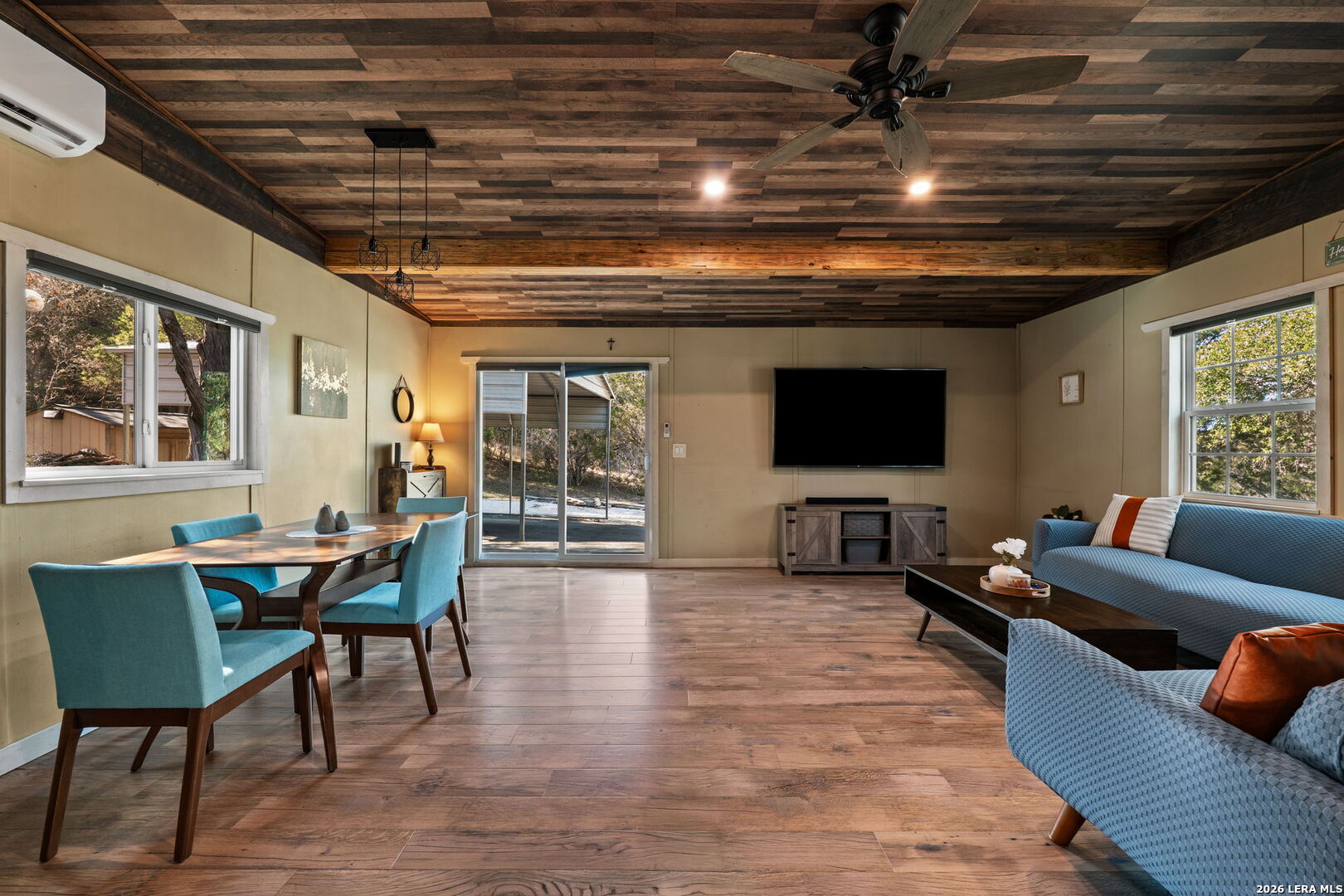 9055 Rebecca Creek Road Spring Branch, TX 78070 - Photo 5 of 36