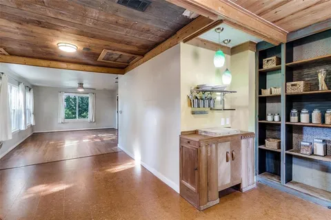 $250,000 | 1848 Oates Drive, Dallas, TX 75228