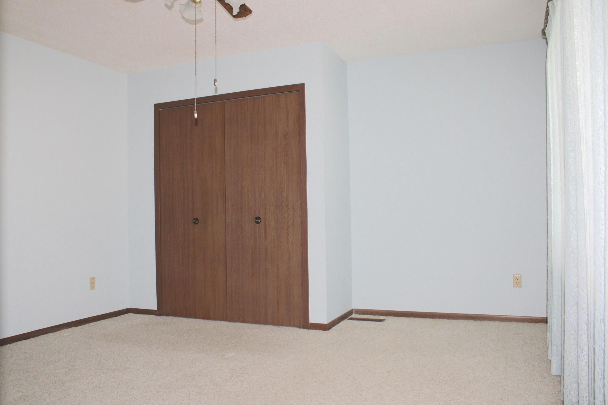 520 Graham Street Southwest Hutchinson, MN 55350 - Photo 12 of 27