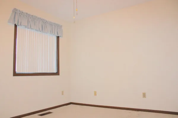 $225,000 | 520 Graham Street Southwest, Hutchinson, MN 55350