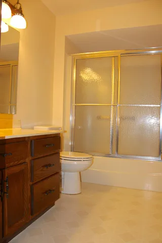 $235,000 | 520 Graham Street Southwest, Hutchinson, MN 55350