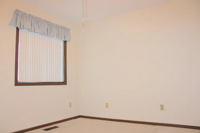 $235,000 | 520 Graham Street Southwest, Hutchinson, MN 55350