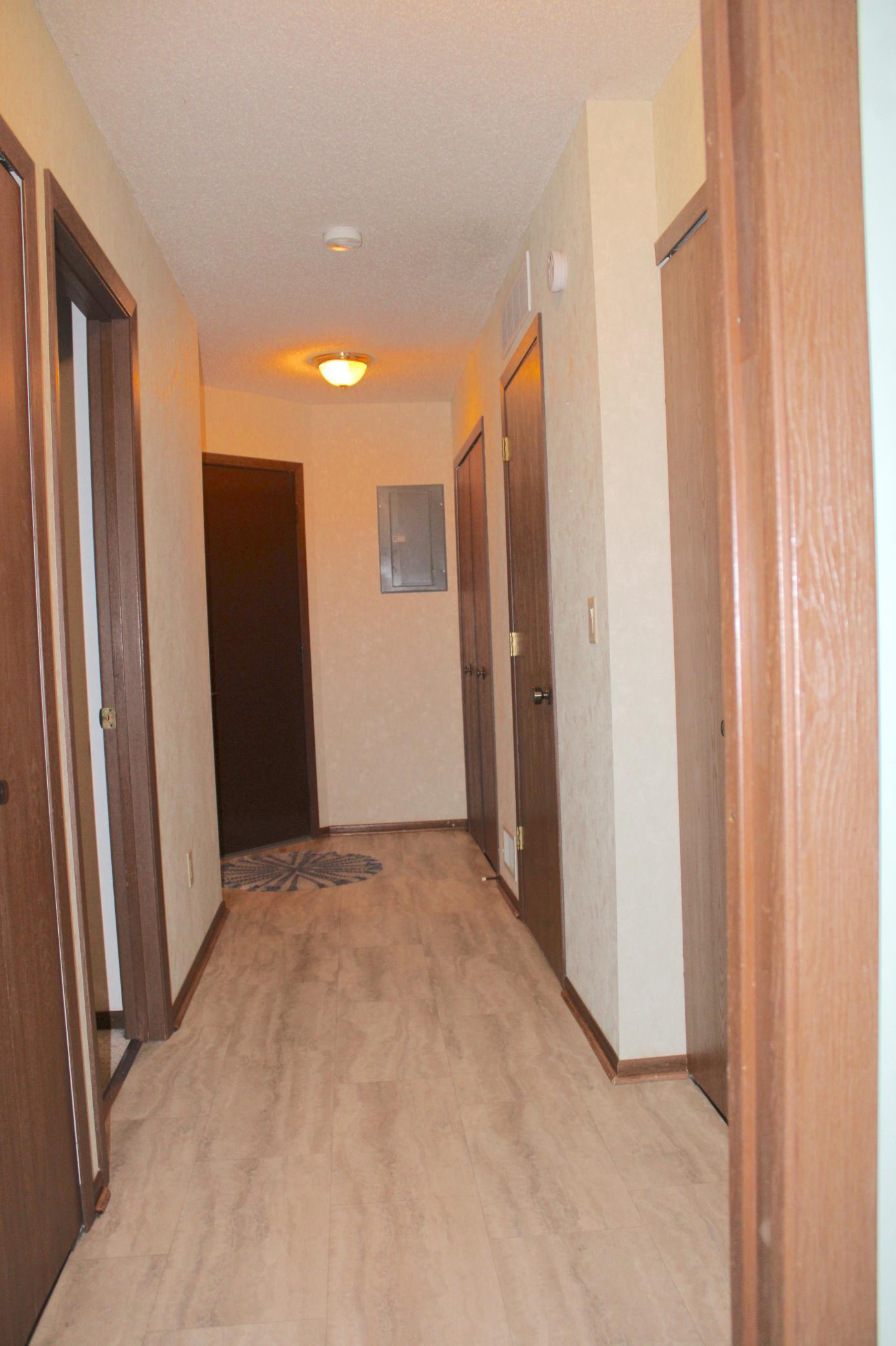 520 Graham Street Southwest Hutchinson, MN 55350 - Photo 20 of 27