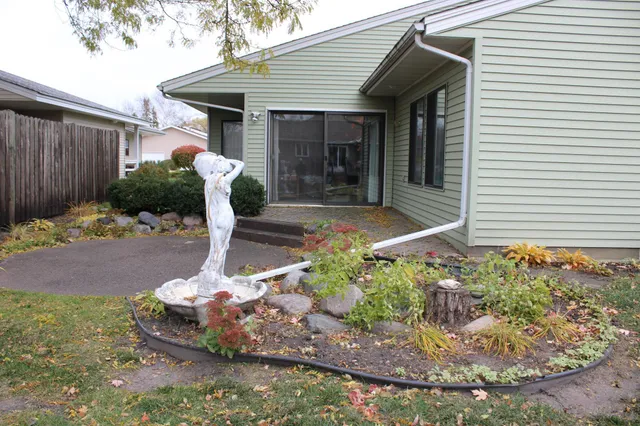 $235,000 | 520 Graham Street Southwest, Hutchinson, MN 55350