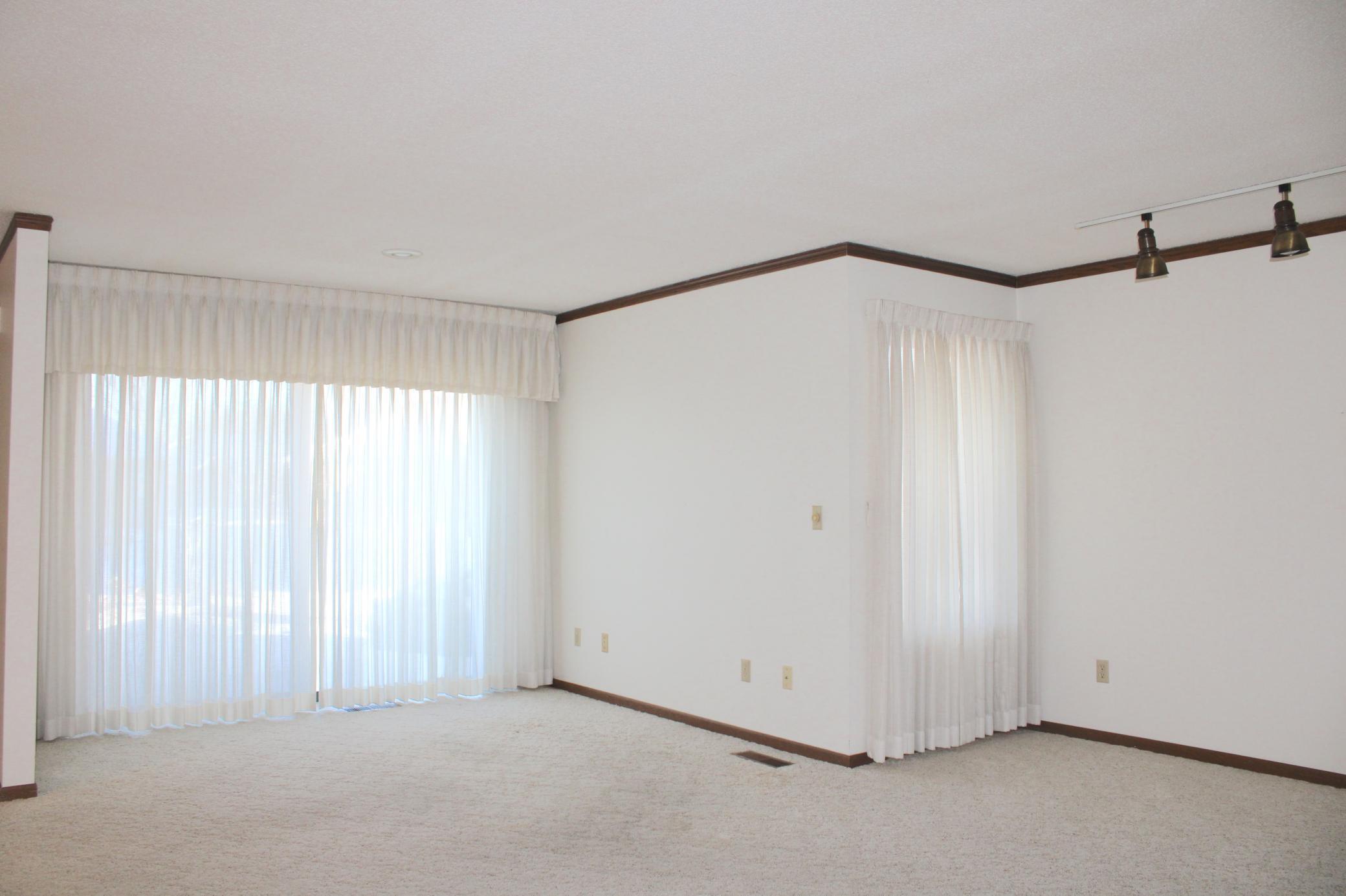 520 Graham Street Southwest Hutchinson, MN 55350 - Photo 3 of 27