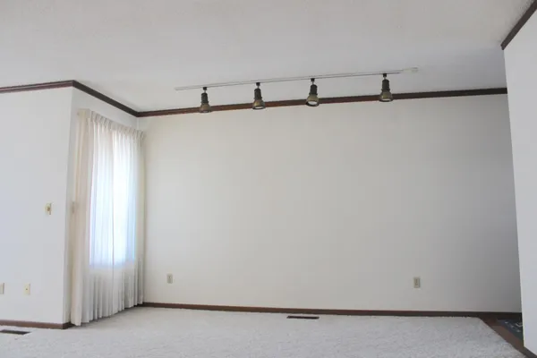 $225,000 | 520 Graham Street Southwest, Hutchinson, MN 55350