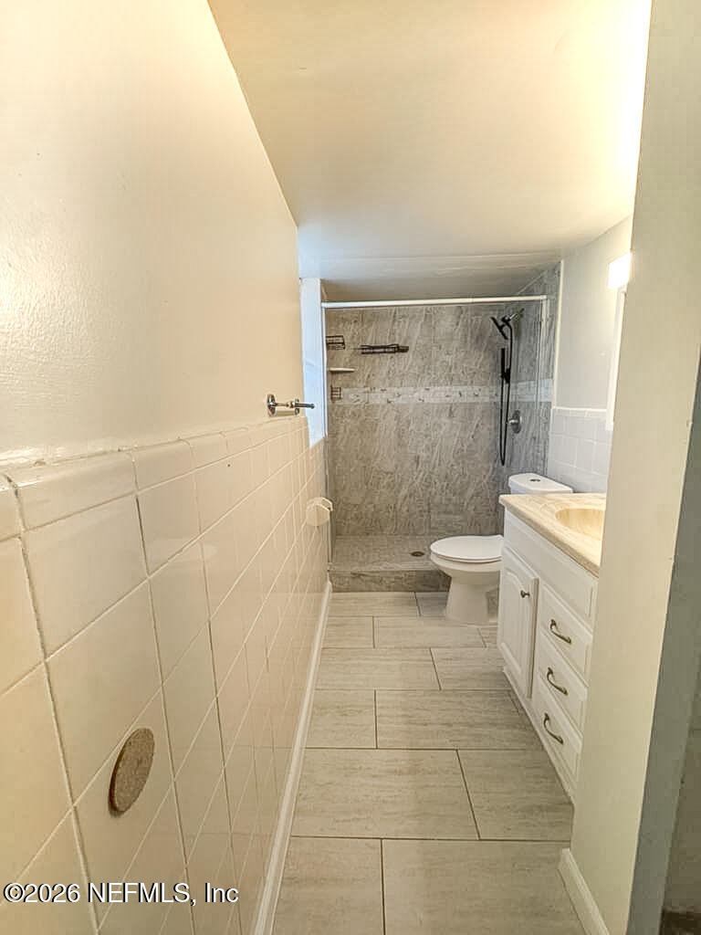 3081 Bessent Road Jacksonville, FL 32218 - Photo 16 of 31 Downstairs Bath