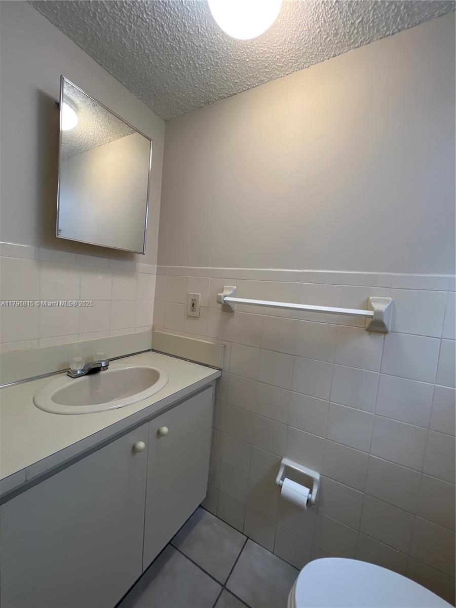 Hialeah Hialeah, FL 33016 - Photo 3 of 9