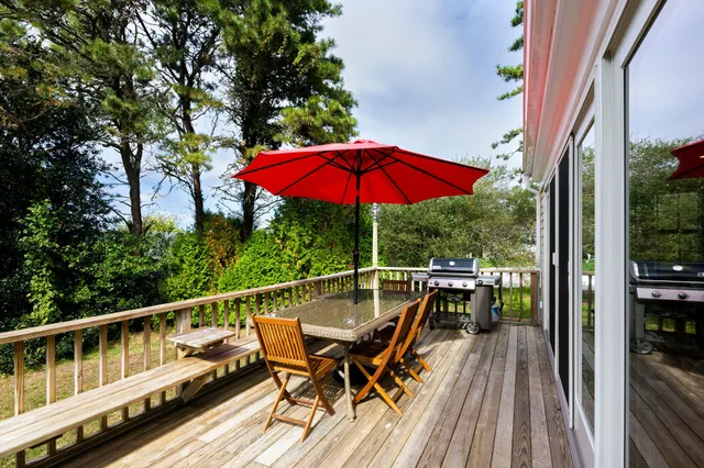 a view of deck with patio