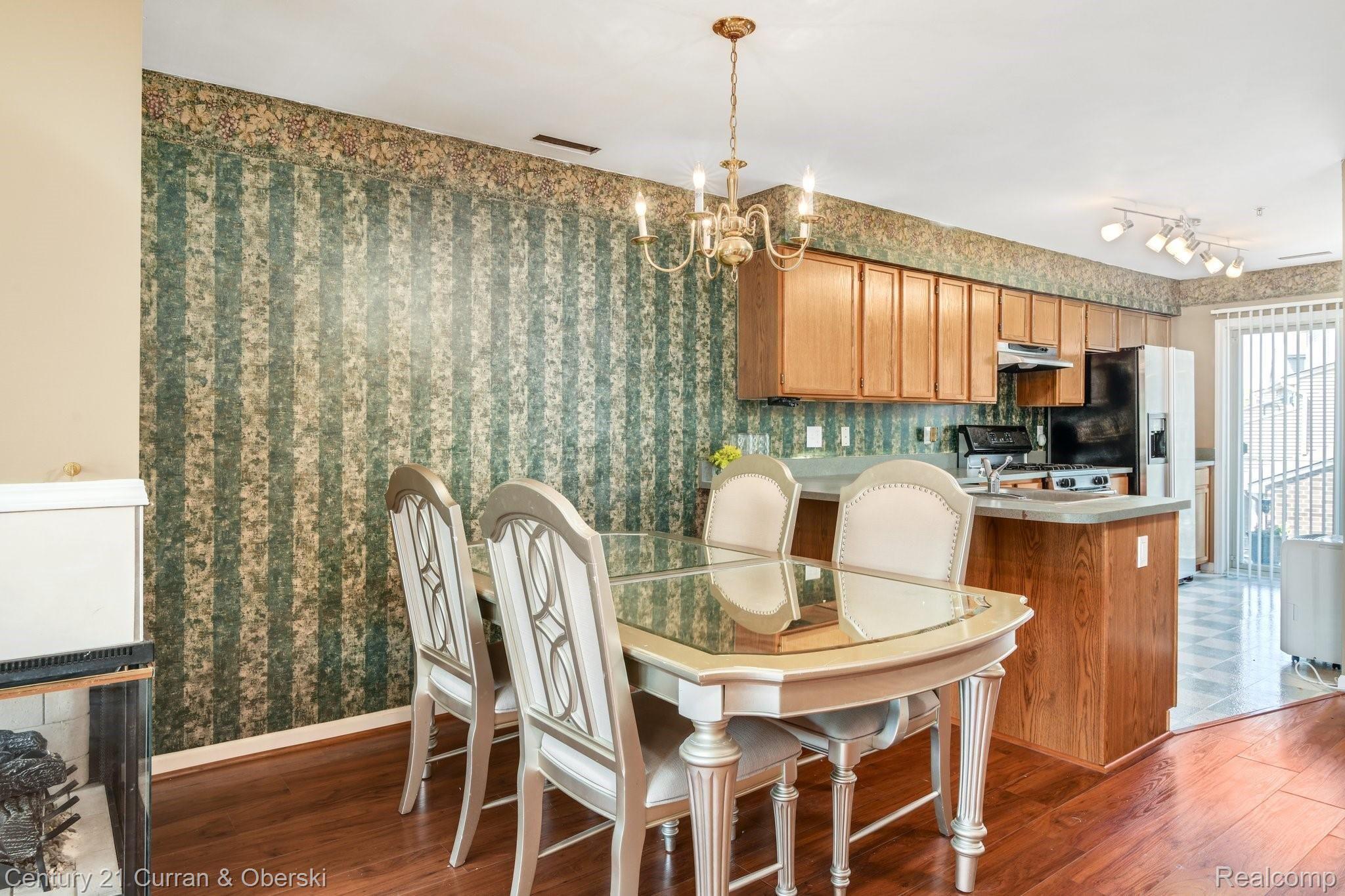 4211 Schaefer Road Dearborn, MI 48126 - Photo 8 of 28 8-web-or-mls-4211 Schaefer Road - Dearborn0004.jpg