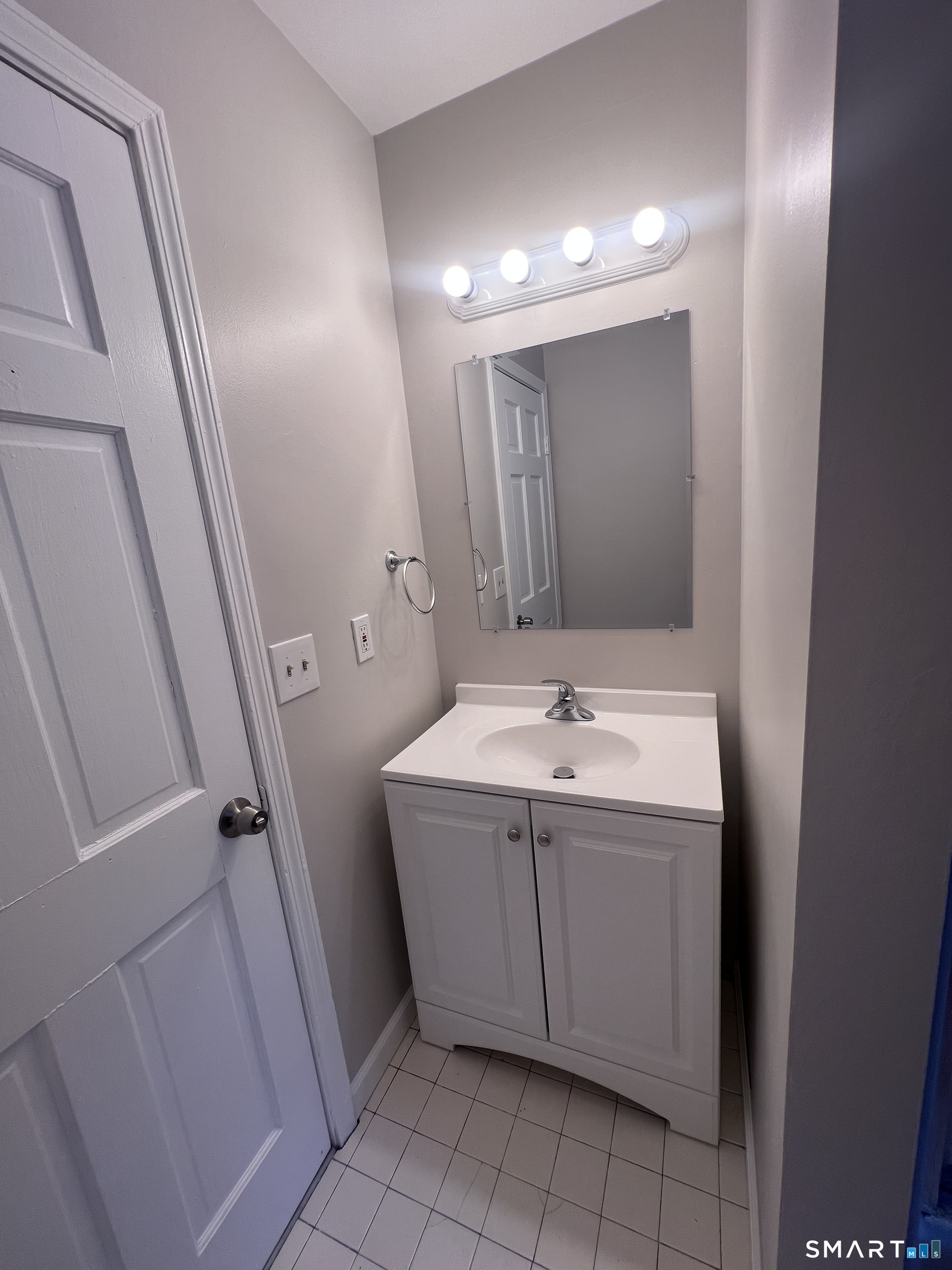 95 Shell Street Bridgeport, CT 06605 - Photo 16 of 34