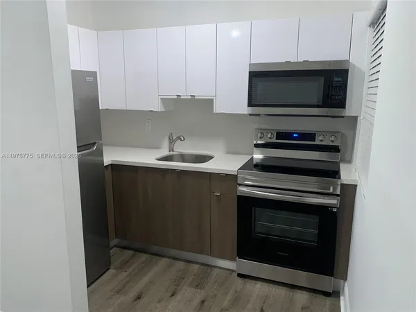 $1,800 | 1218 Salzedo Street, Unit 5, Coral Gables, FL 33134