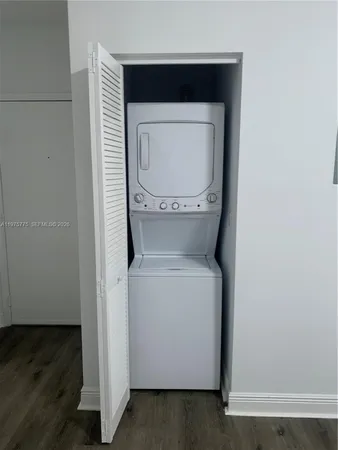 $1,800 | 1218 Salzedo Street, Unit 5, Coral Gables, FL 33134