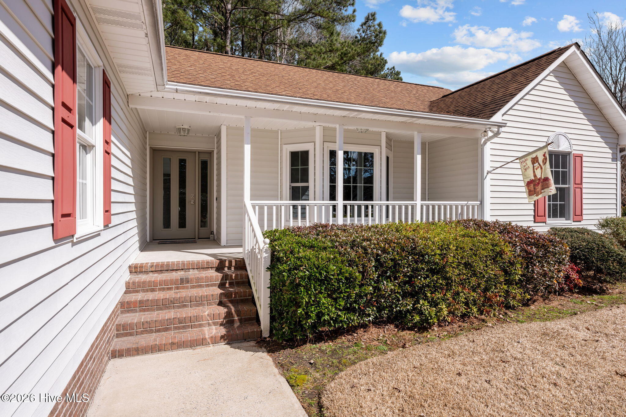205 Dobbs Spaight Road New Bern, NC 28562 - Photo 9 of 49 Covered front porch