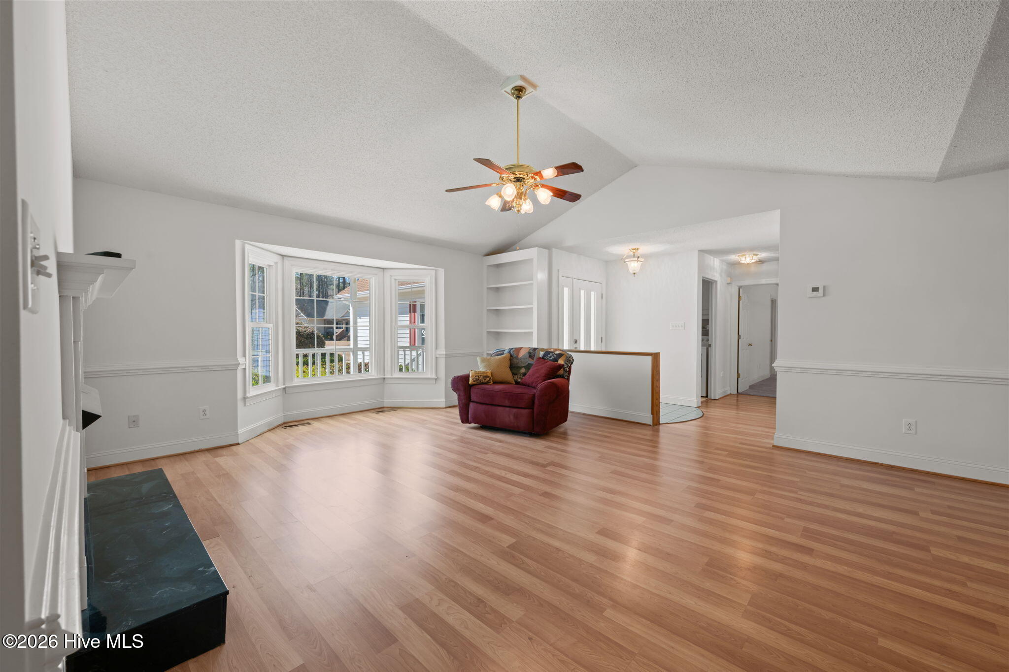 205 Dobbs Spaight Road New Bern, NC 28562 - Photo 13 of 49 Open living area