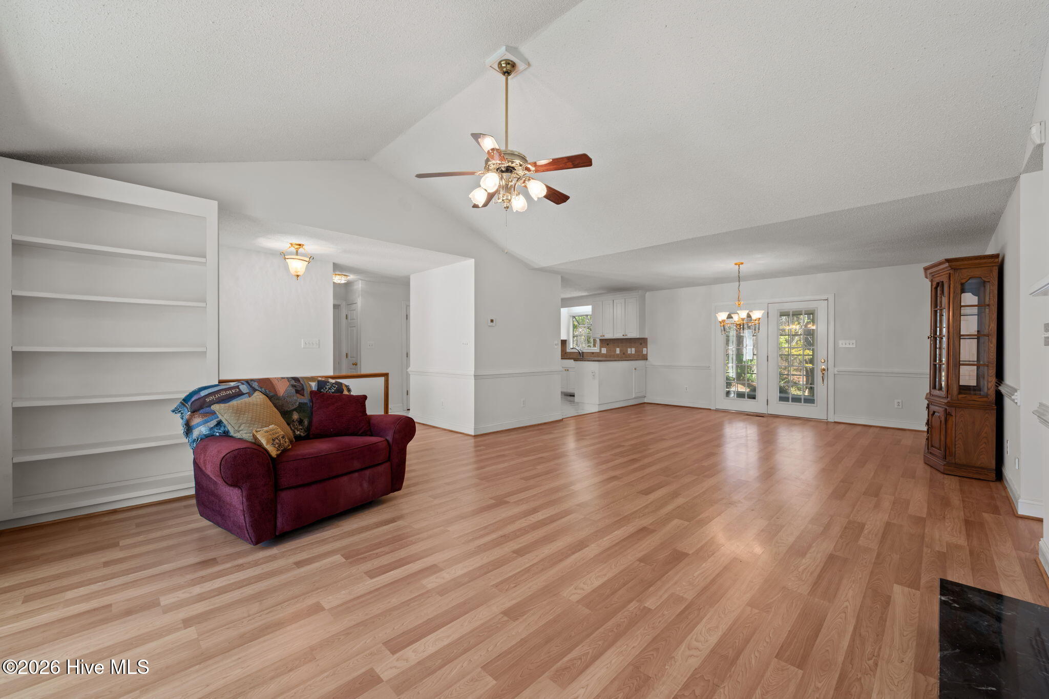 205 Dobbs Spaight Road New Bern, NC 28562 - Photo 14 of 49 Updated flooring