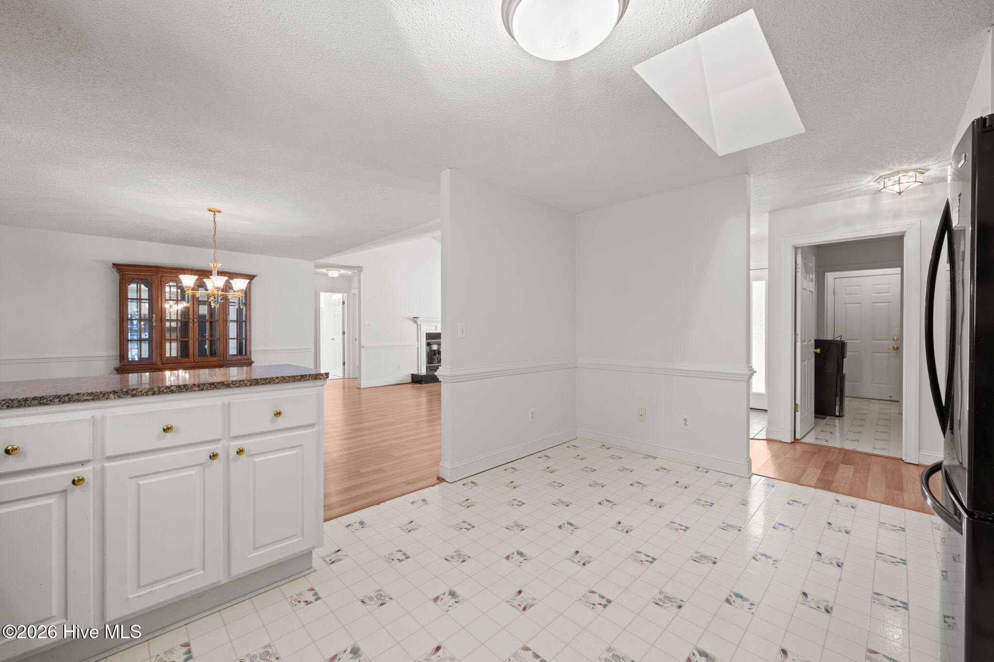 205 Dobbs Spaight Road New Bern, NC 28562 - Photo 21 of 49 Open kithchen with lots of light