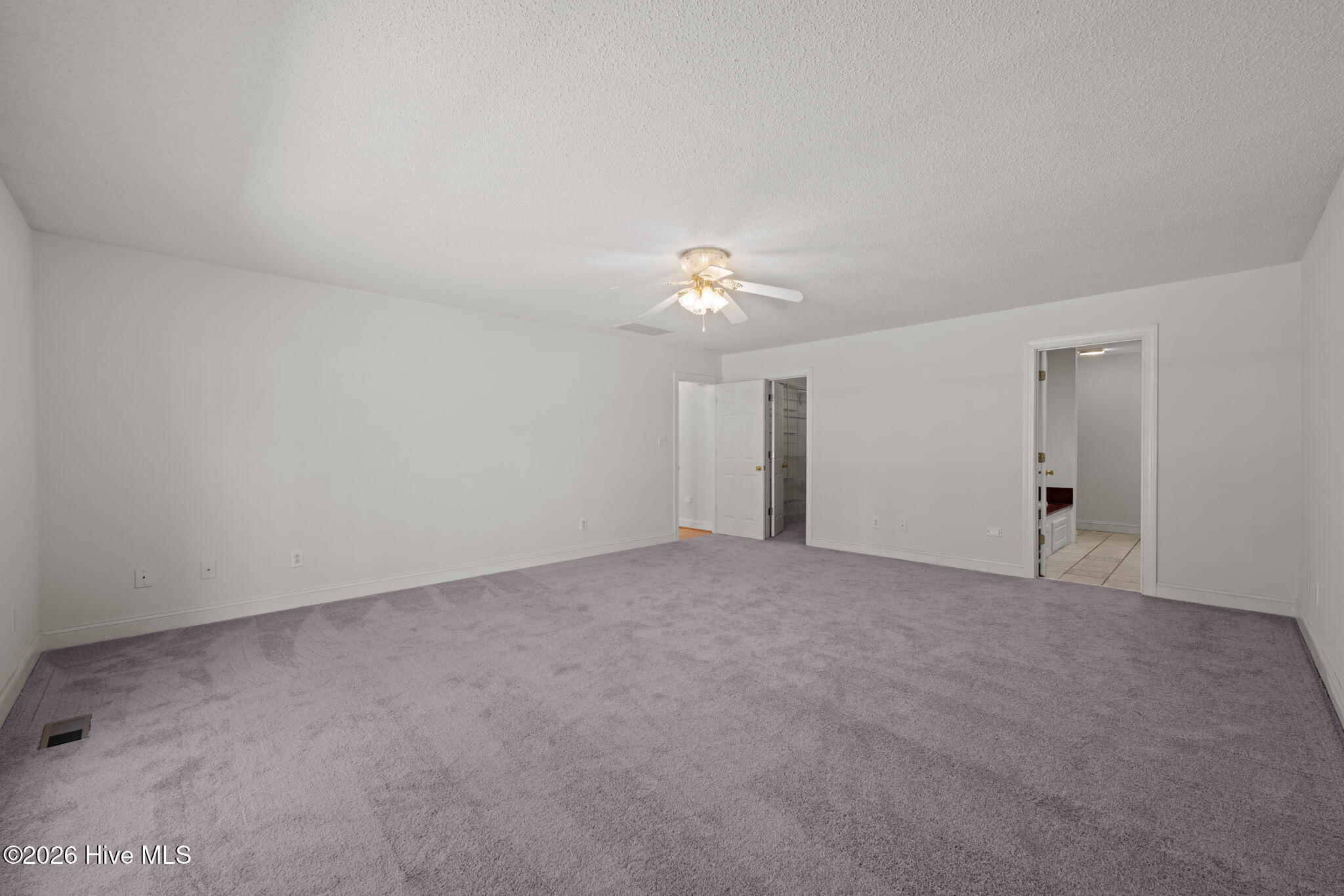 205 Dobbs Spaight Road New Bern, NC 28562 - Photo 27 of 49 Spacous primery bedroom