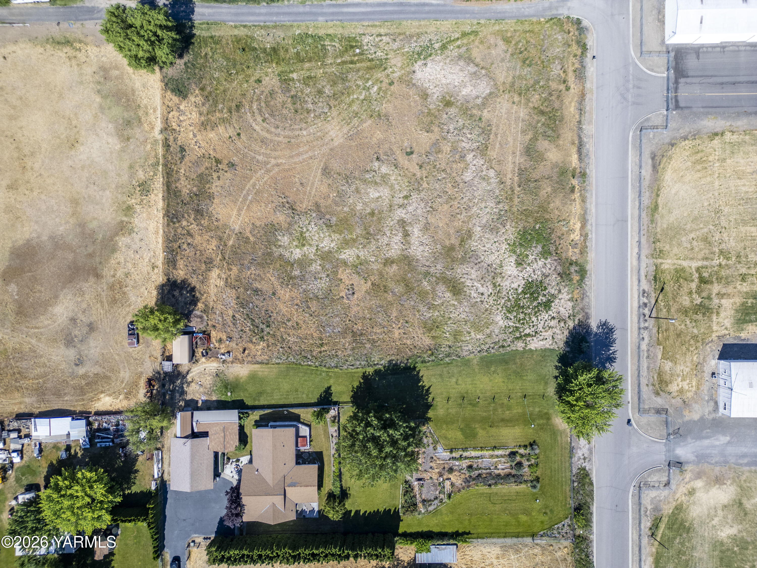 340 Nunn Road Prosser, WA 99350 - Photo 6 of 12 340 S Nunn Rd 6.17.26 7
