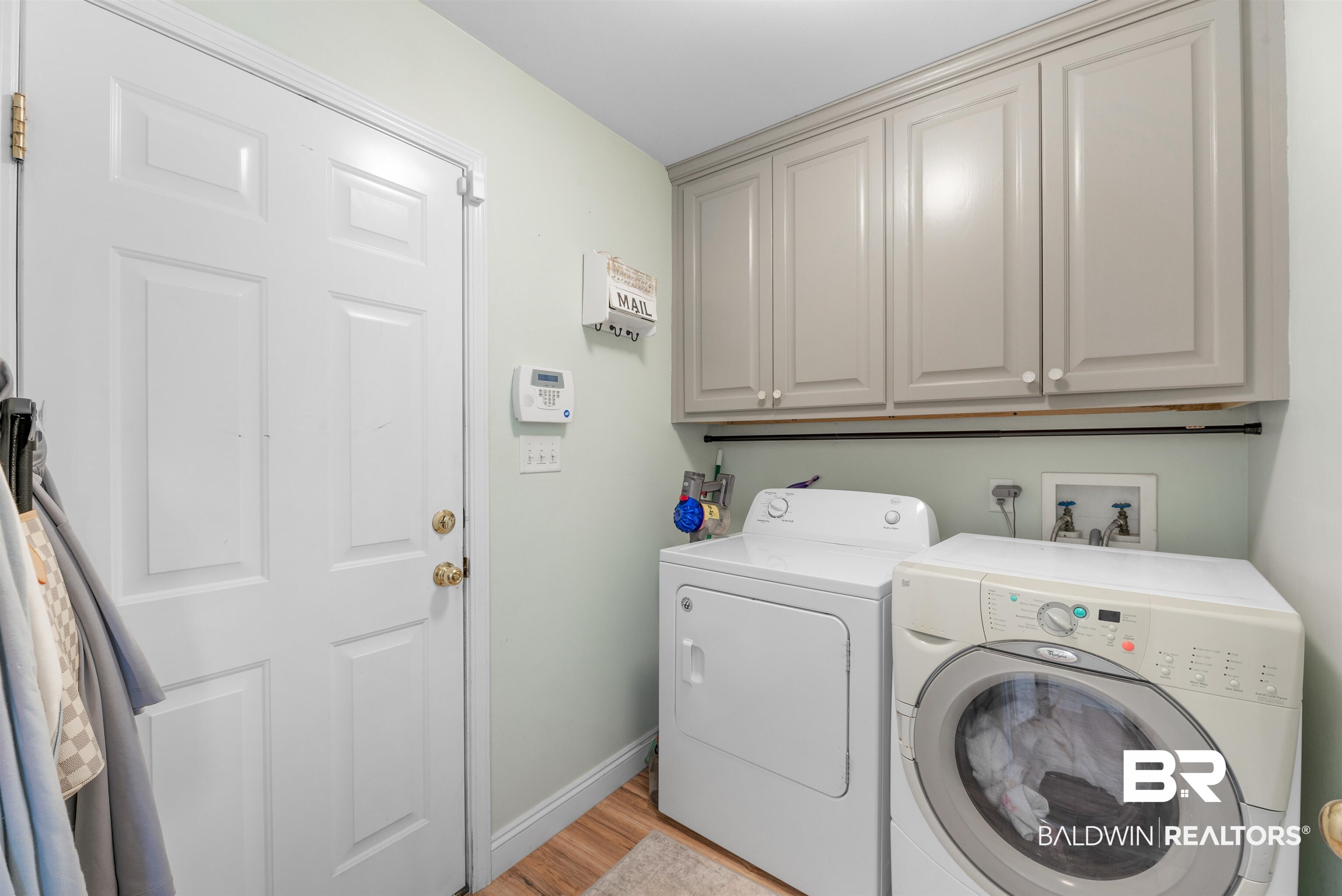 10543 South Side Loop Fairhope, AL 36532 - Photo 23 of 28 Utility Room