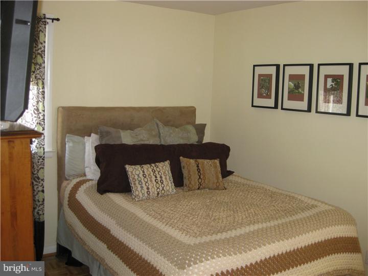 7705 Dungan Road Philadelphia, PA 19111 - Photo 8 of 17 Gallery Image 8
