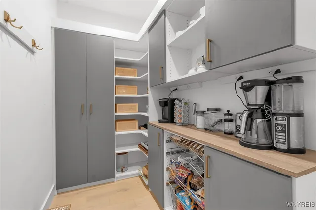 $899,900 | 174 Muegel Road, East Amherst, NY 14051