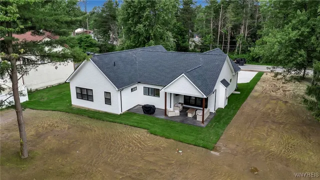 $899,900 | 174 Muegel Road, East Amherst, NY 14051