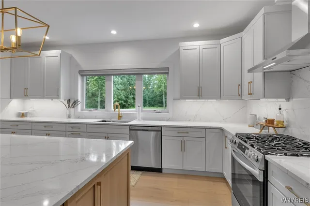 $899,900 | 174 Muegel Road, East Amherst, NY 14051