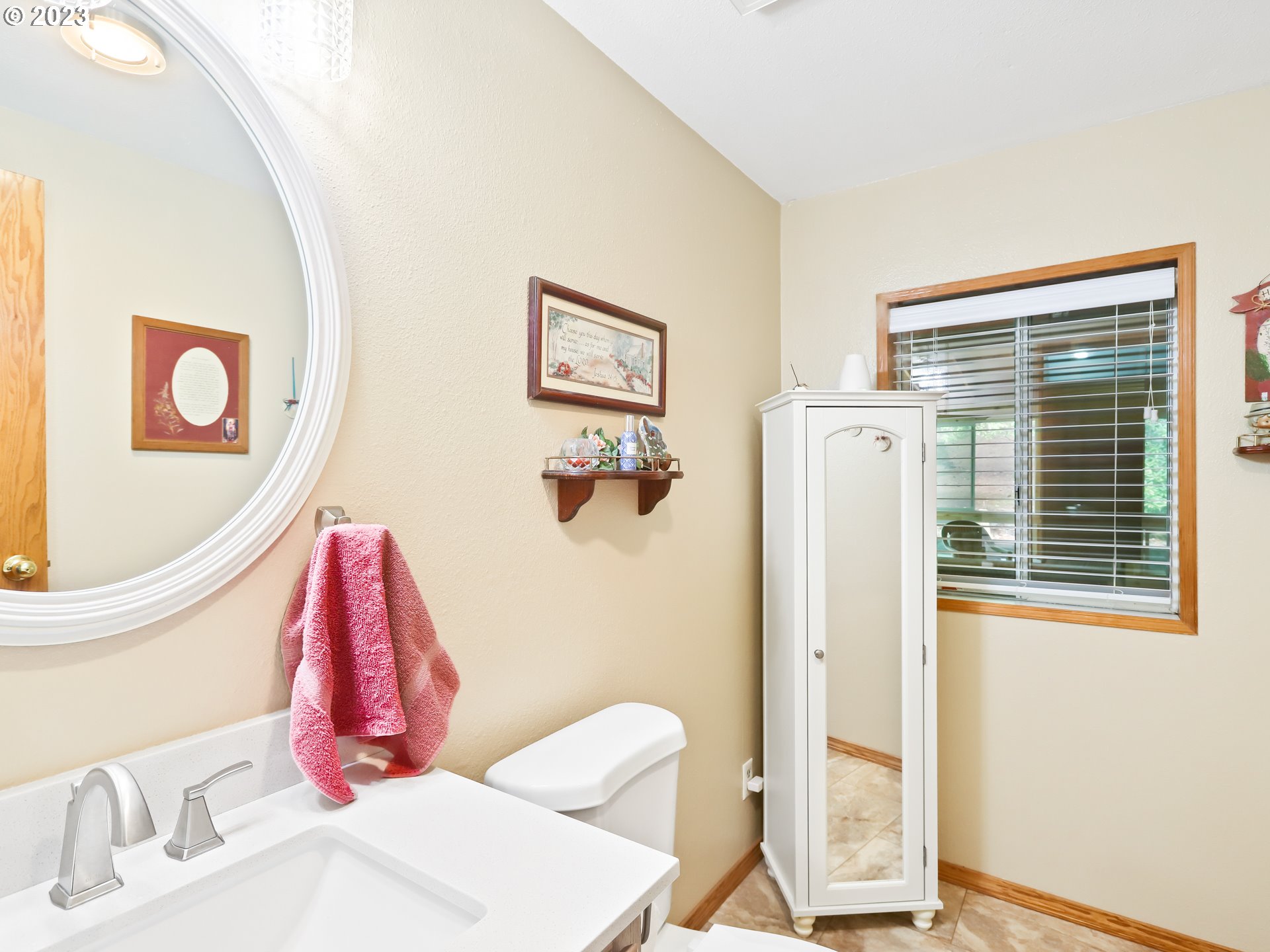25875 South Morgan Road Estacada, OR 97023 - Photo 22 of 36 a bathroom with a sink and a mirror