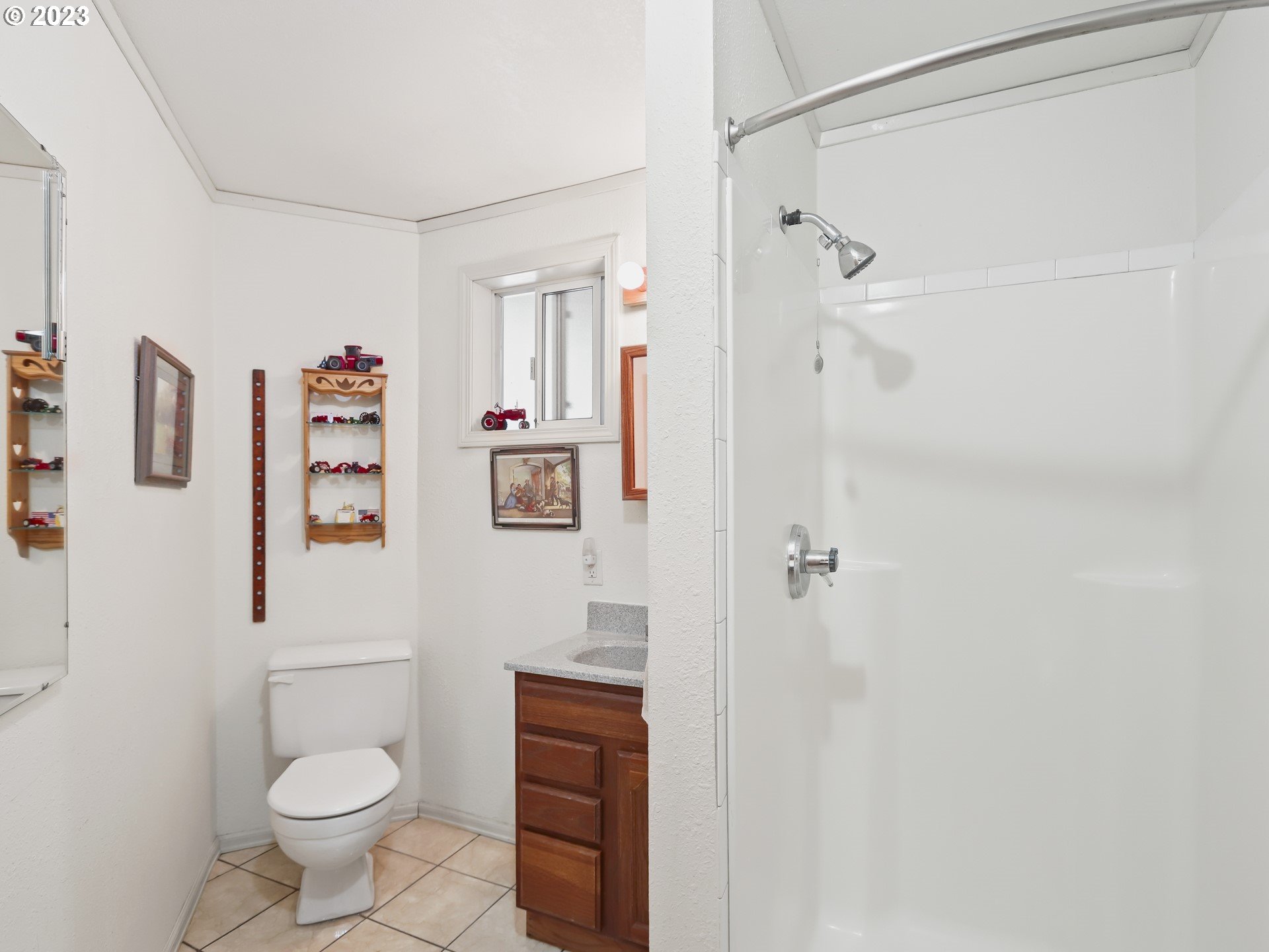 25875 South Morgan Road Estacada, OR 97023 - Photo 25 of 36 a bathroom with a toilet and a shower
