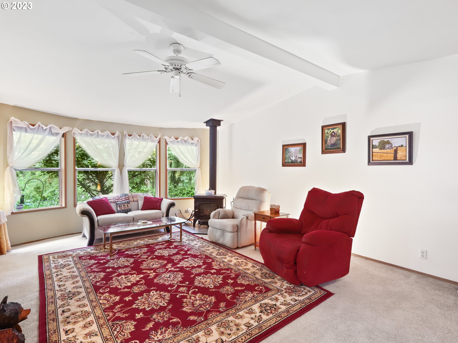25875 South Morgan Road Estacada, OR 97023 - Photo 7 of 36 a living room with furniture and a large rug