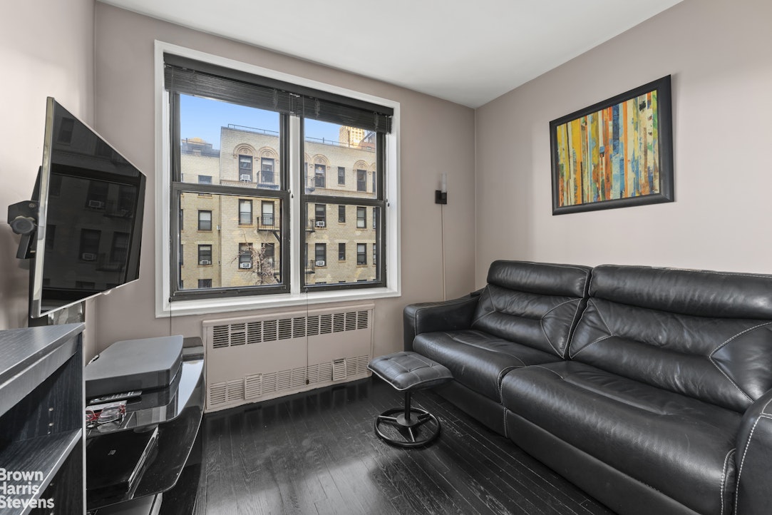 330 East 80th Street, Unit 5G Manhattan, NY 10075 - Photo 2 of 8