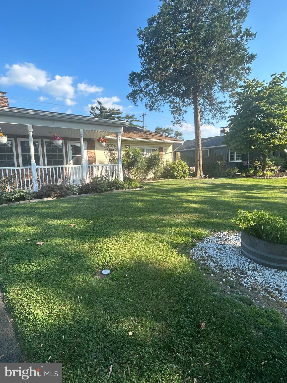 20 Oldbrook Road Levittown, PA 19057 - Photo 2 of 17