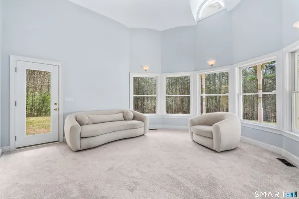 $799,900 | 35 Hanson Road, Canton, CT 06019