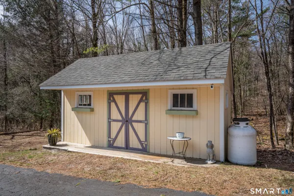 $799,900 | 35 Hanson Road, Canton, CT 06019