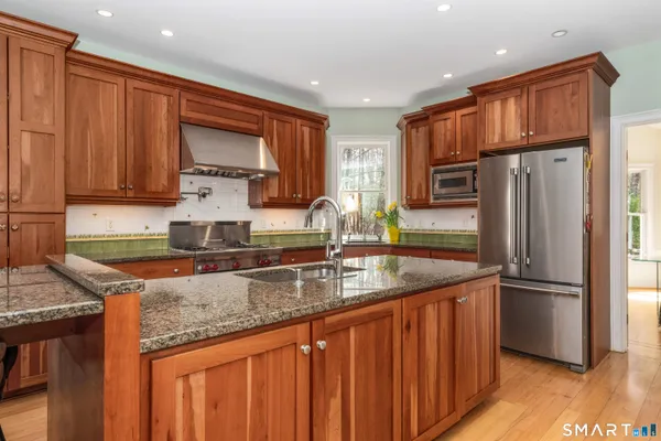 $799,900 | 35 Hanson Road, Canton, CT 06019