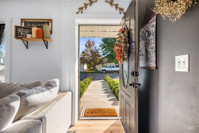 $299,000 | 830 Idaho Street, Filer, ID 83328