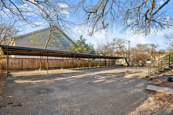 $1,700 | 301 East 33rd Street, Unit 6, Austin, TX 78705